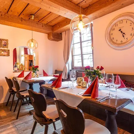 Hotel & Restaurant Ritter Joerg Sommerhausen