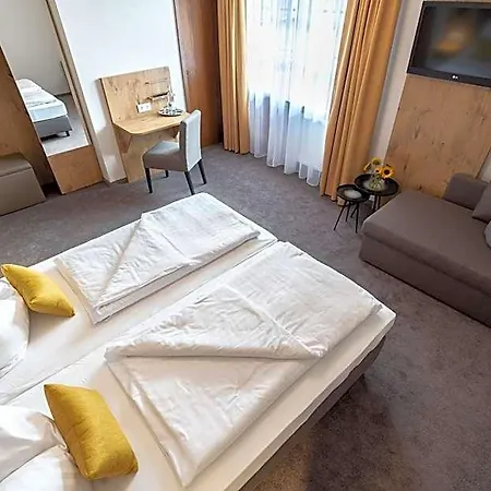 Hotel&restaurant Ritter Jörg Hotel Sommerhausen