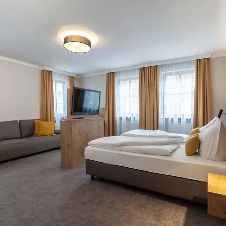 Hotel & Restaurant Ritter Joerg 4*