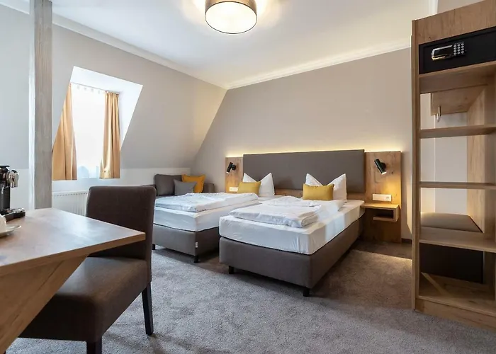 & Restaurant Ritter Joerg Sommerhausen